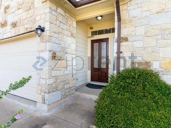 517 Ronay Dr S, Spicewood, TX 78669
