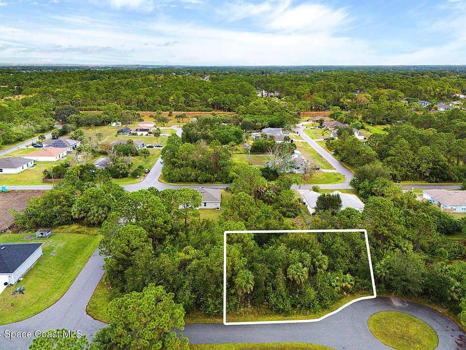 1st image of 1817 Jayhawk Ct NW