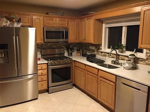 2nd image of 3301 Griswold Ave #2