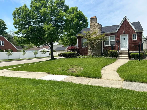 1001 N York St, Dearborn, MI 48128