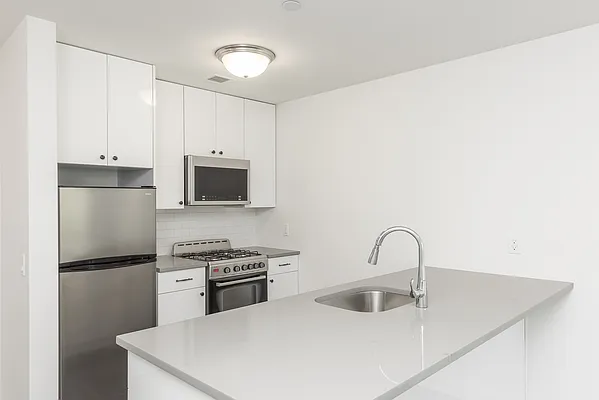 Rented by Modern Spaces | media 14