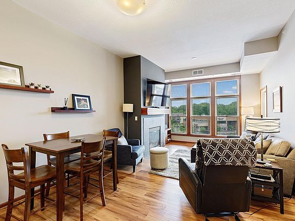 4th image of 150 E Travelers Trl APT 421