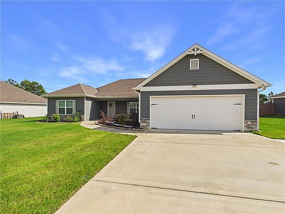 3rd image of 52 Owens Rd