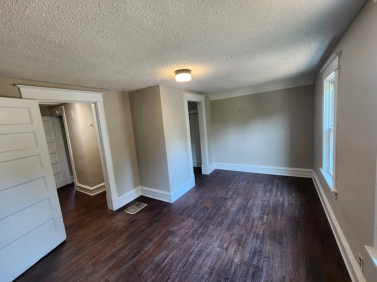 2550 Madison St NE — Photo 31