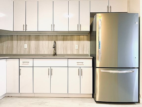 3rd image of 40-30 77th St #2R