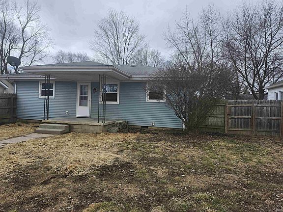 4th image of 132 Hilltop Dr
