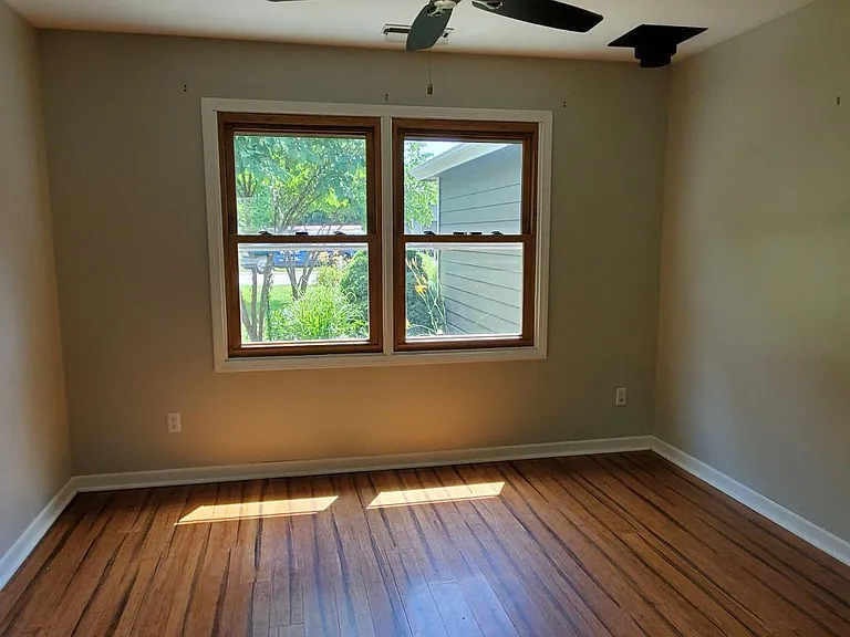 1722 Hawthorne St — Photo 9