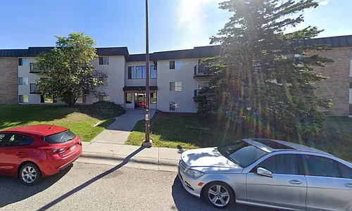432 Huntsville Cres NW #309 Photo 1