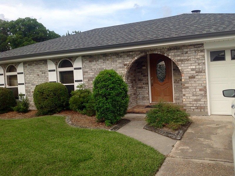 1st image of 2413 E Pearl Dr