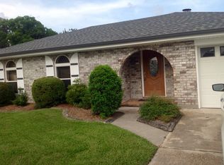 2413 E Pearl Dr, Marrero, LA 70072