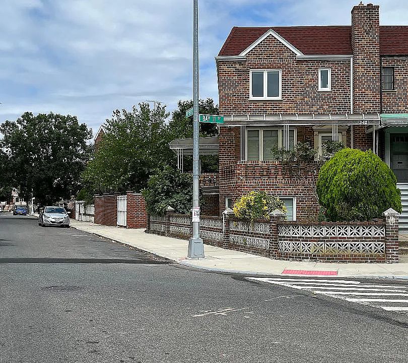 1st image of 342 Bay 11 St