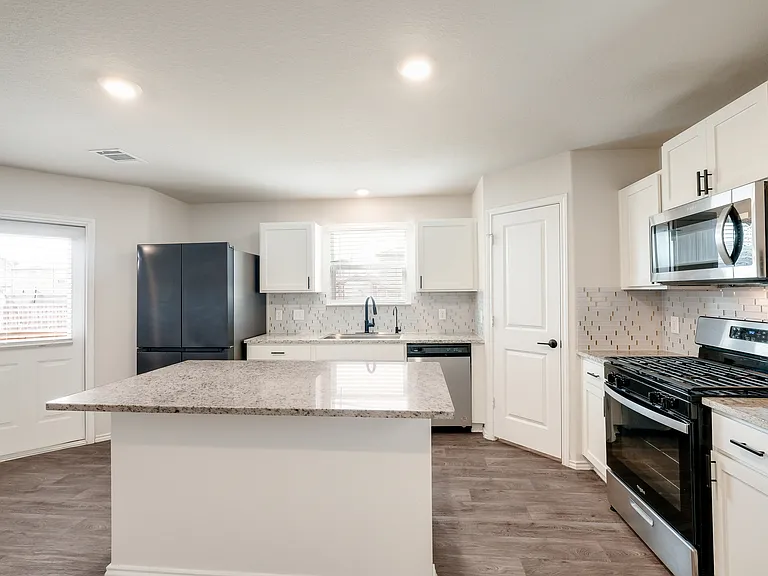 13518 Hummel Loop — Photo 2