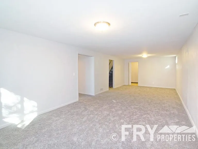 941 W 79th Pl — Photo 21
