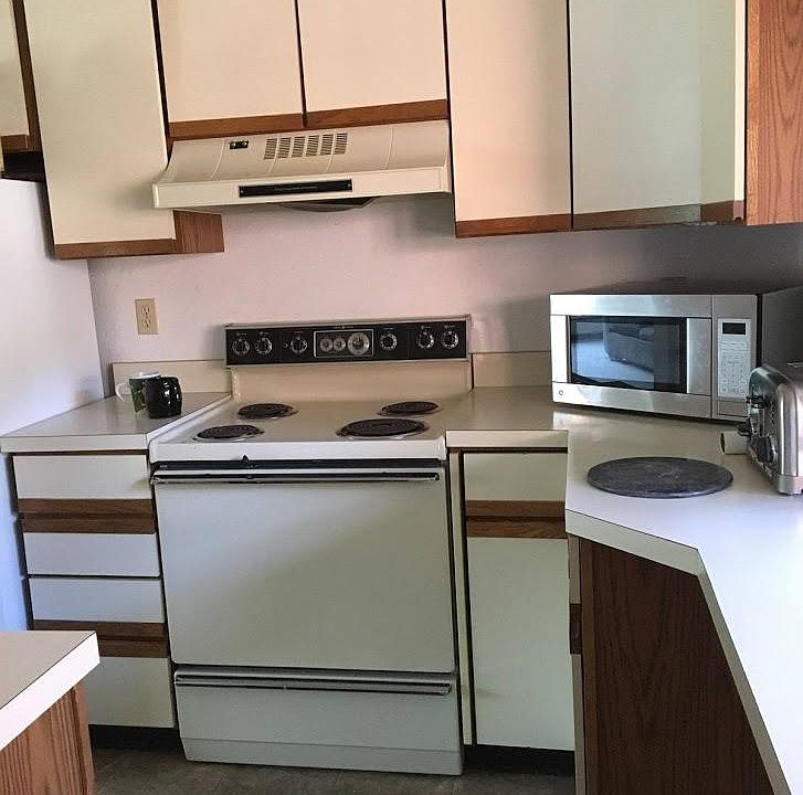 Kitchen from entry way