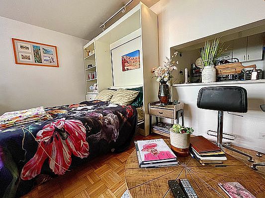 3rd image of 393 W 49th St APT 3FF