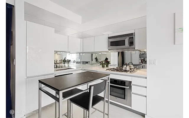 Rented by Douglas Elliman | media 22