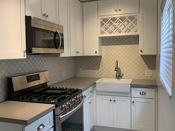 2nd image of 1809 E 4th St APT 9