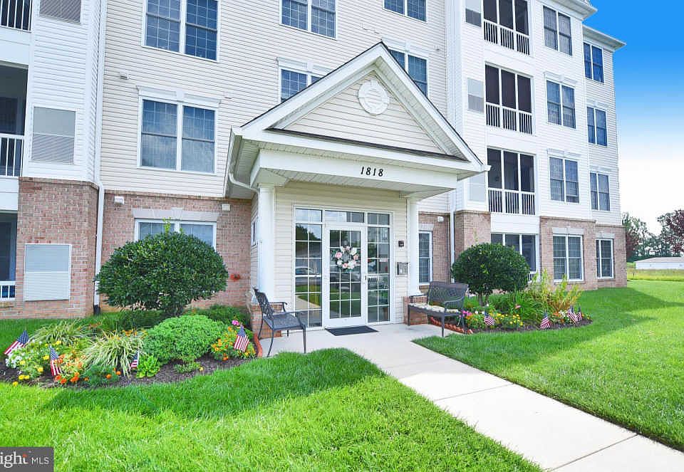 1st image of 1818 Selvin Dr Unit 104