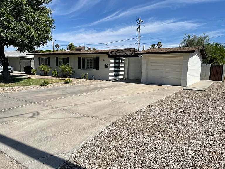 509 E Vista Del Cerro Dr — Photo 2