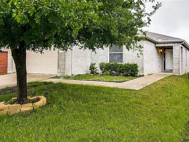 1613 Crown Point Dr — Photo 27