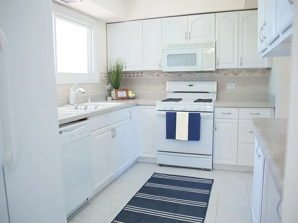 1117 Sausalito Ct, Bartlett, IL 60103