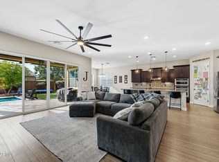 3921 E Chestnut Ln, Gilbert, AZ 85298