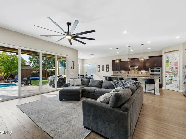 3921 E CHESTNUT Lane, Gilbert, AZ 85298