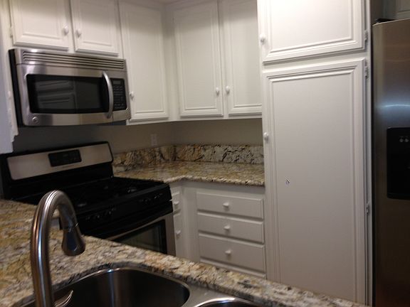 3rd image of 18 Hollyhock Ln