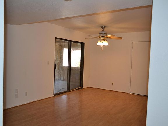 3rd image of 2701 Daytona Ave