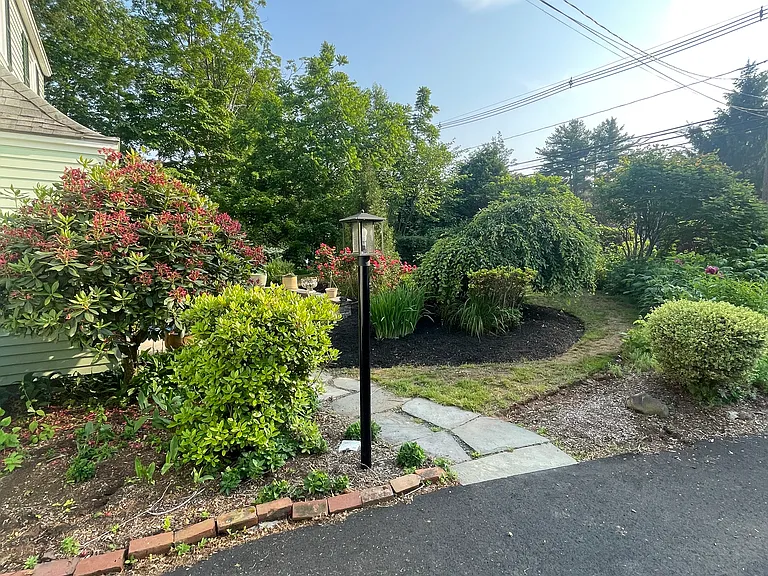 234 Ridgewood Rd — Photo 3