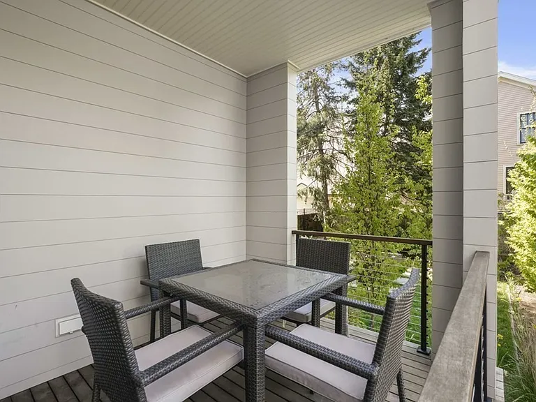 14 Hardwick St #1 — Photo 31