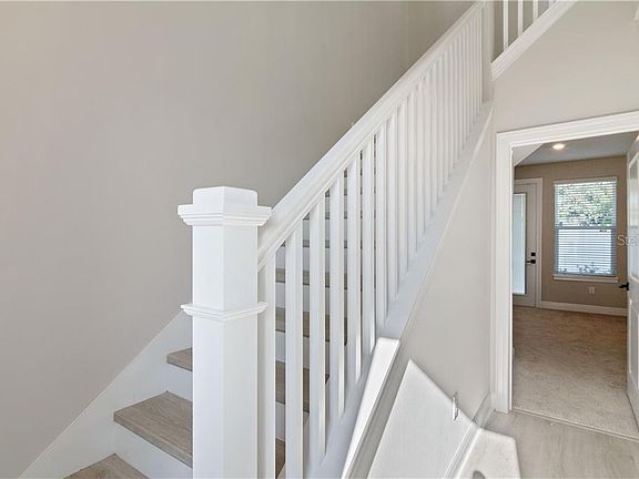 3rd image of 387 Wingfield Dr