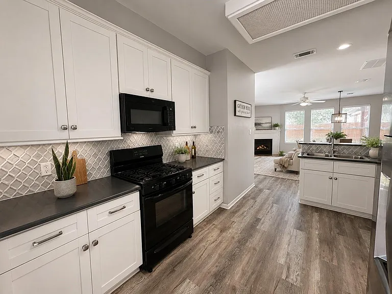 12311 Granite Woods Ct — Photo 8