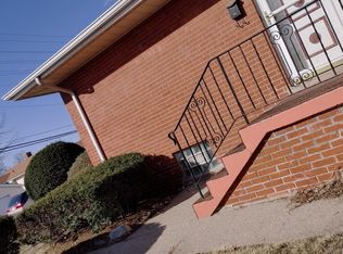 915 Gostlin St #1, Hammond, IN 46327