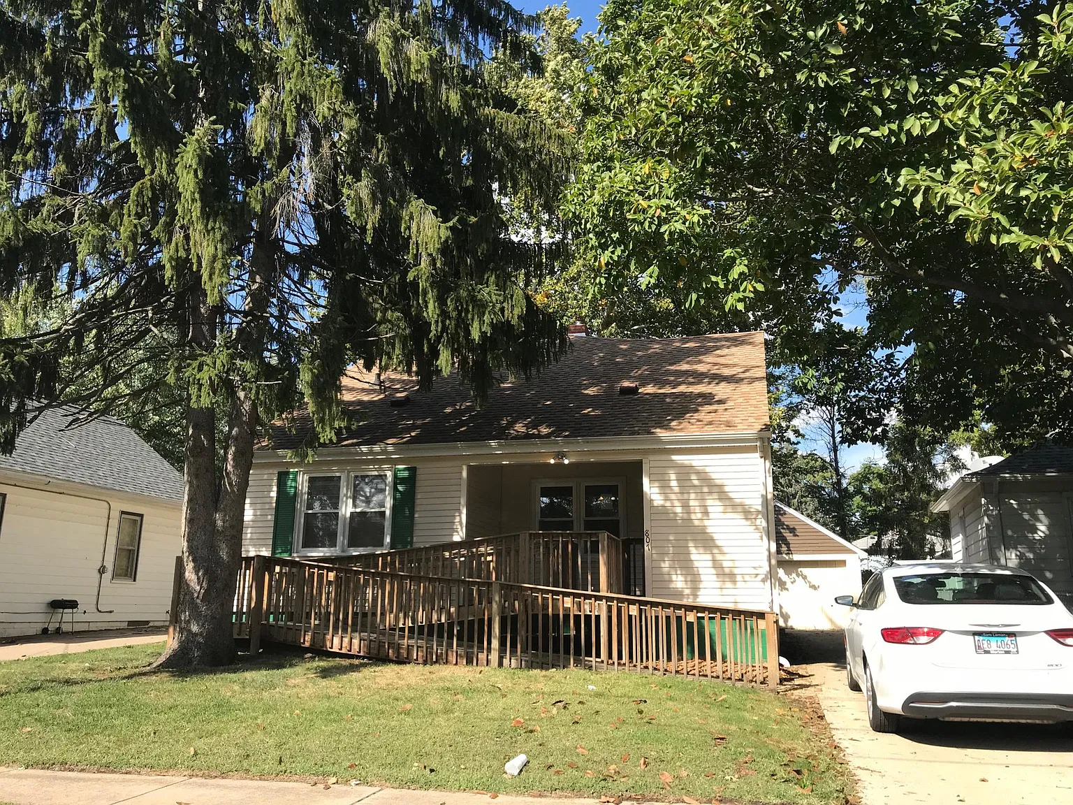 807 W Brons Ave photo 1