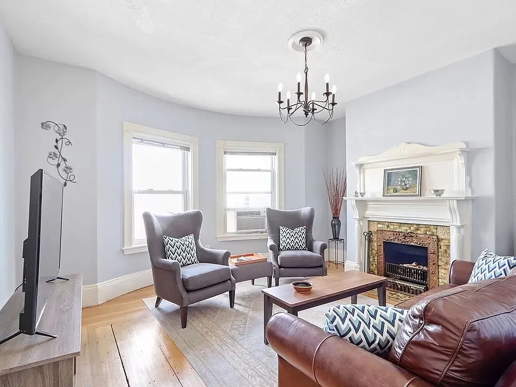 2 bed, 1088 sqft, $3,750 — Photo 2
