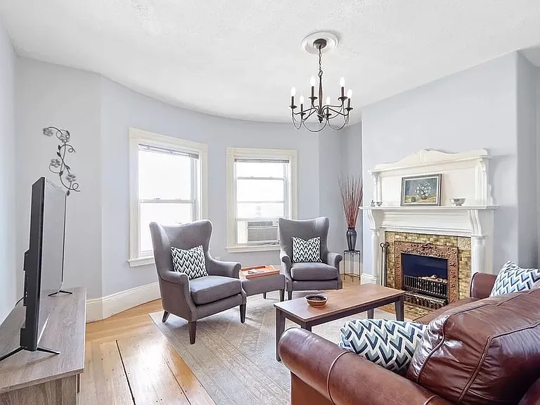 13 Linden St #8 — Photo 2