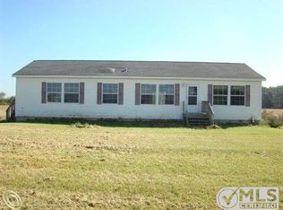 3277 Orchard Rd, Applegate, MI 48401