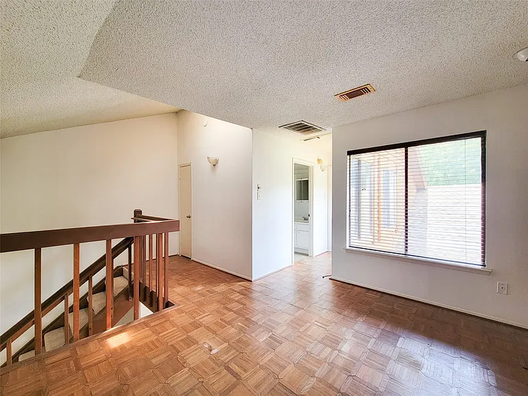 3020 Windchase Blvd — Photo 29