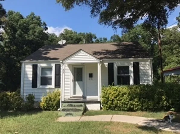 434 W Peterson Dr, Charlotte, NC 28217