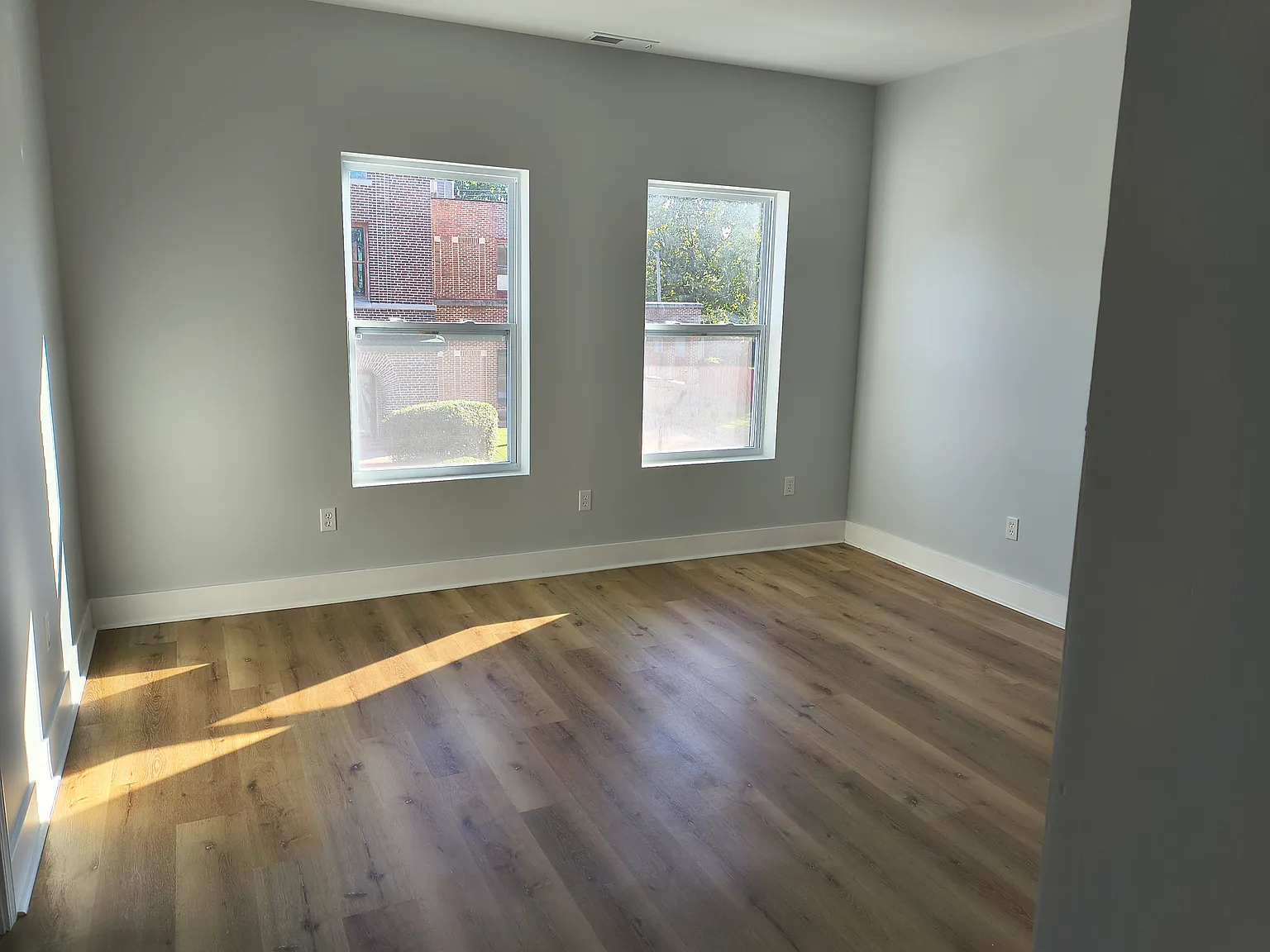 3 bed, 2.5 bath, 1800 sqft, $2,000 — Photo 4