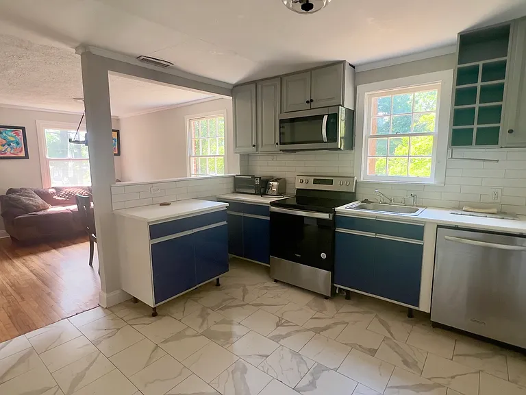740 Casplan St SW — Photo 5