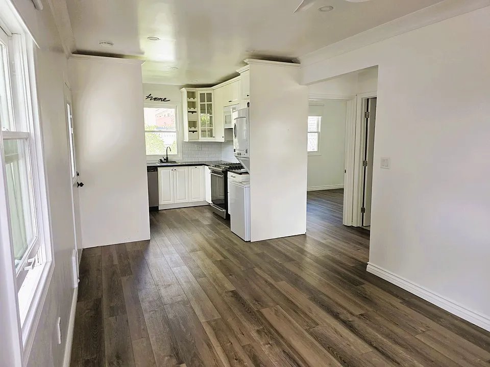 501 Avenue B #C