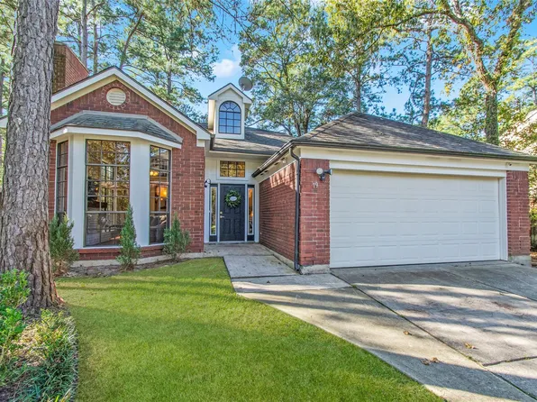 19 Elk Crossing Dr, Spring, TX 77381