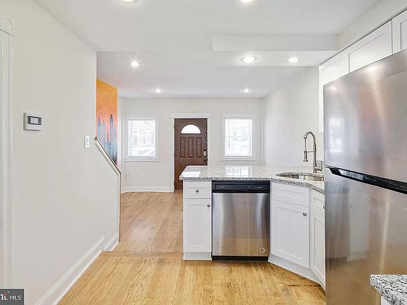 3rd image of 230 E Girard Ave