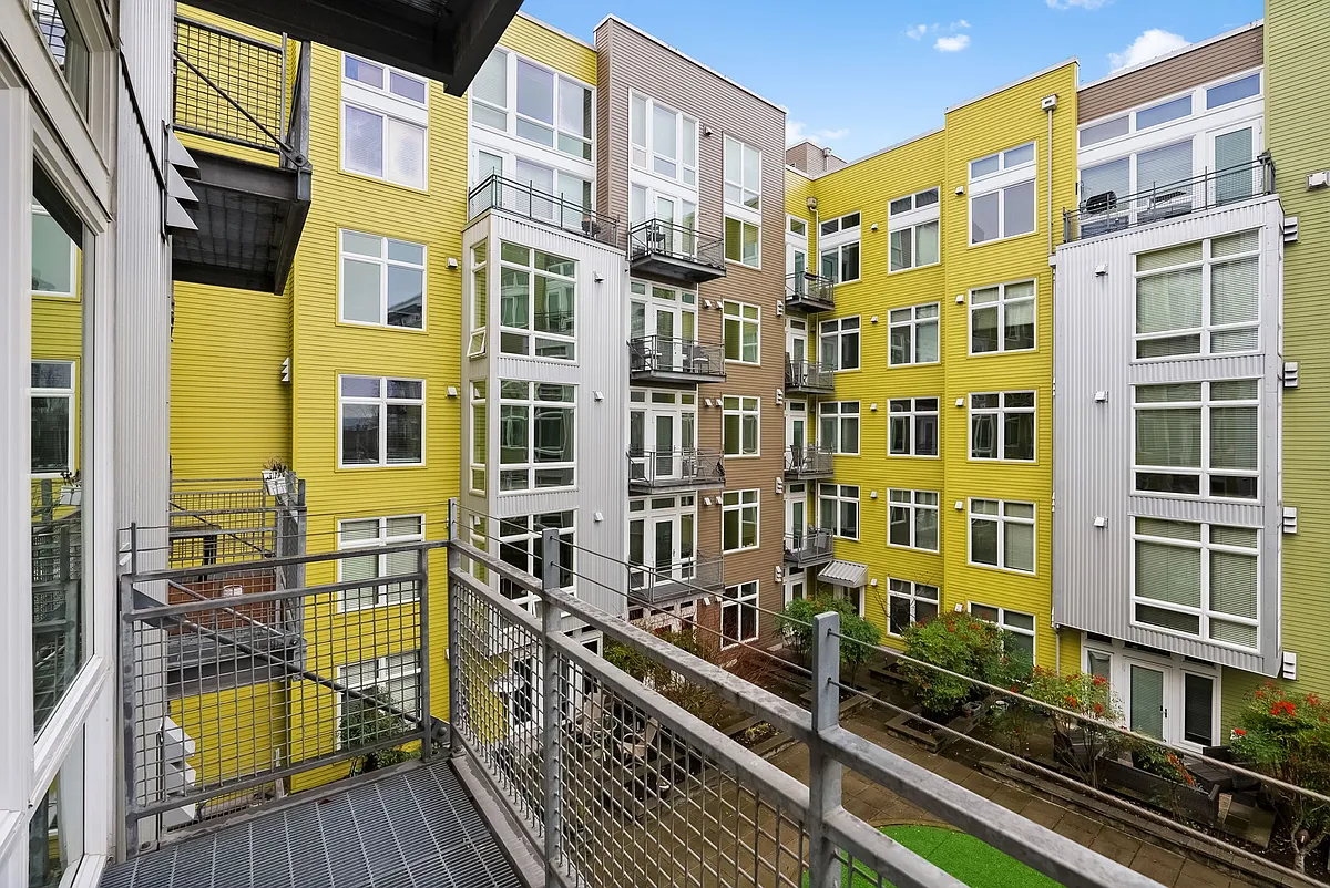 Building Photo - Theas Landing