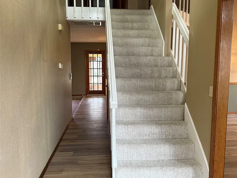 2614 S Gardenia Ave — Photo 11