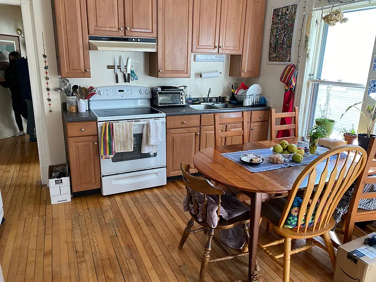 28 Brookes Ave #1 — Photo 5