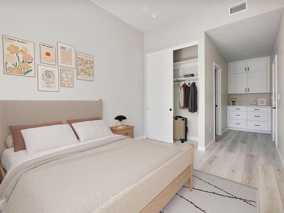 1st image of 4076 Iowa St #6