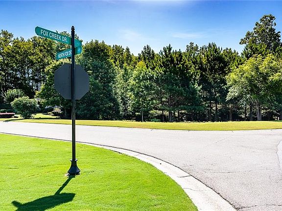 3rd image of 6140 Fox Creek Dr